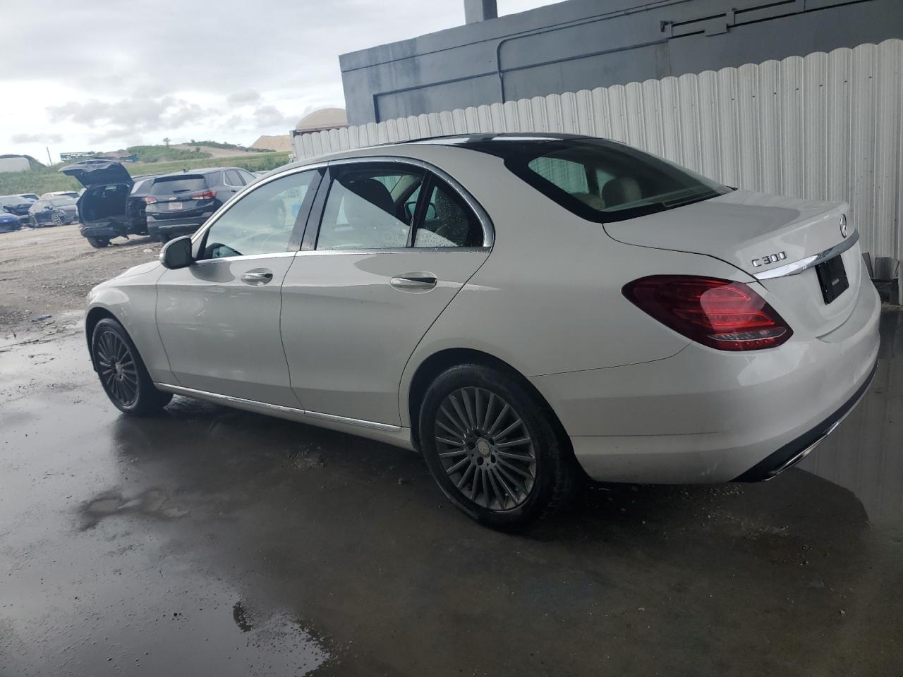 VIN 55SWF4KB1FU014738 2015 MERCEDES-BENZ C-CLASS no.2