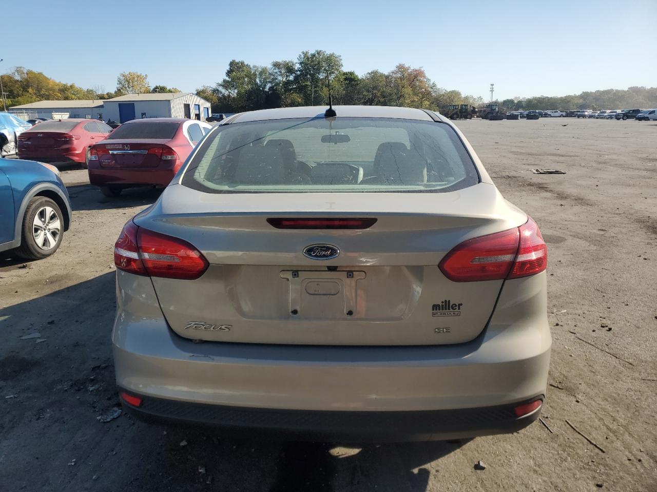 2015 Ford Focus Se VIN: 1FADP3F28FL213394 Lot: 75521684