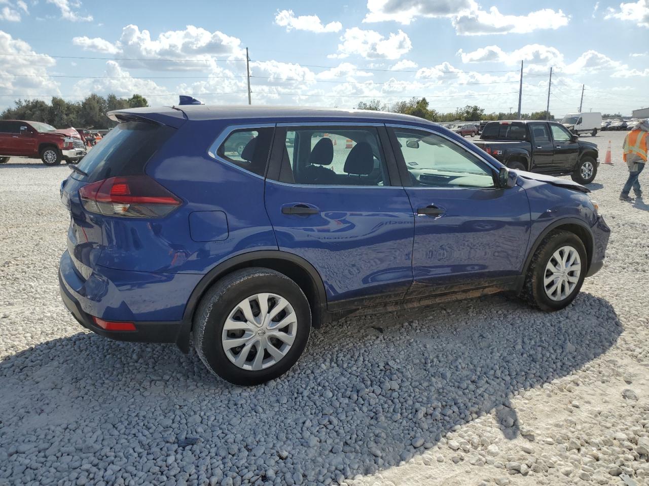 2019 Nissan Rogue - Image 3