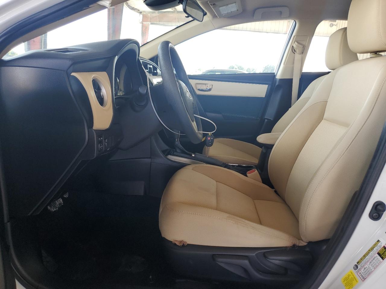 2018 Toyota Corolla L VIN: 5YFBURHE4JP746587 Lot: 76873174