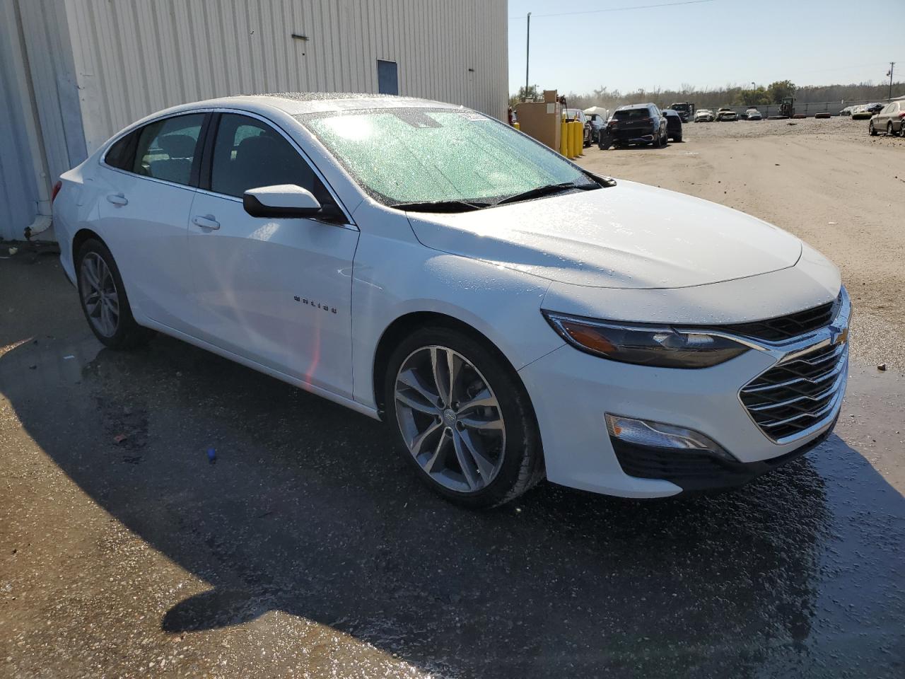 2023 Chevrolet Malibu - Image 4