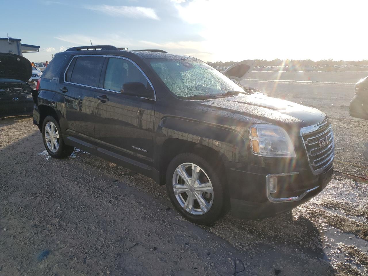 2017 GMC Terrain - Image 4