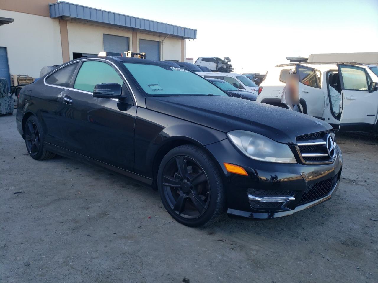 VIN WDDGJ4HB3EG288867 2014 MERCEDES-BENZ C-CLASS no.4