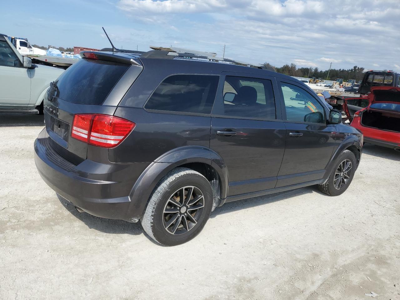 2017 Dodge Journey - Image 3