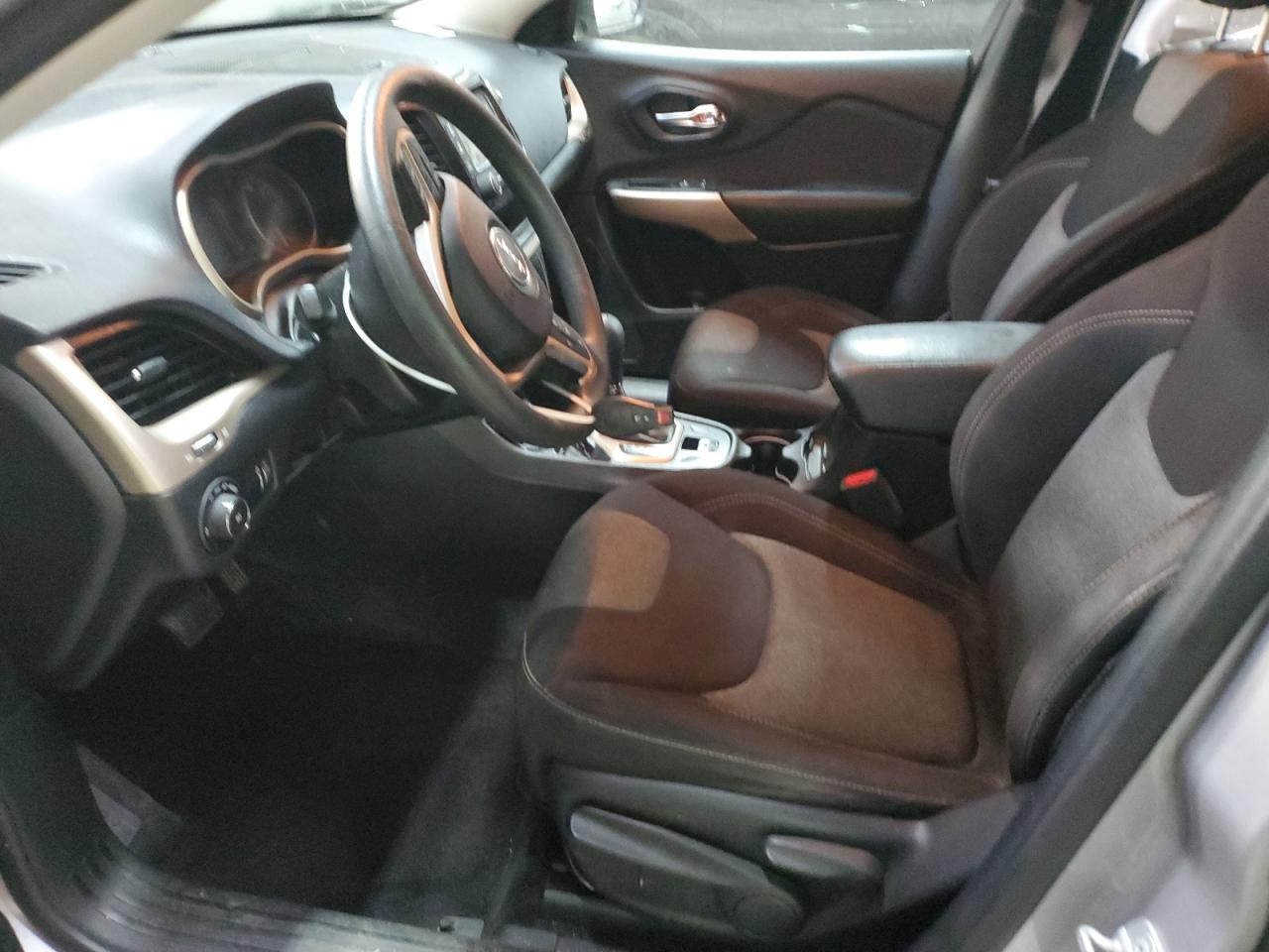 2018 Jeep Grand Cherokee - Image 7