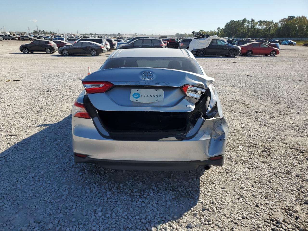 2018 Toyota Camry L VIN: 4T1B11HK5JU157787 Lot: 77823224