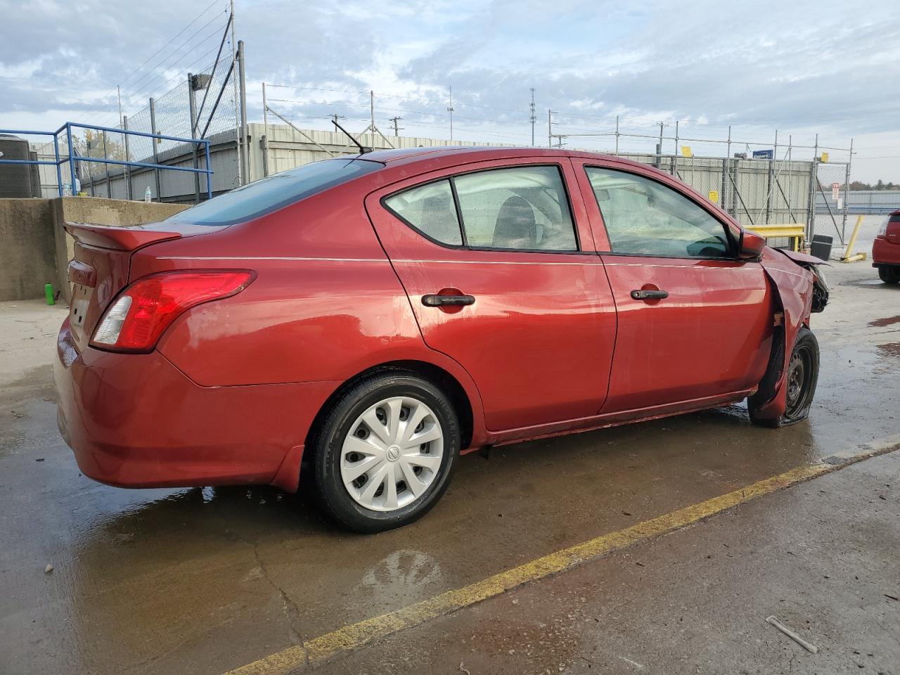 2017 Nissan Versa - Image 3