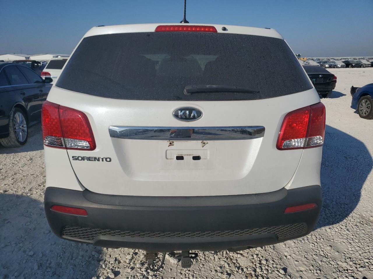 2011 Kia Sorento Base VIN: 5XYKTCA11BG183091 Lot: 75570634