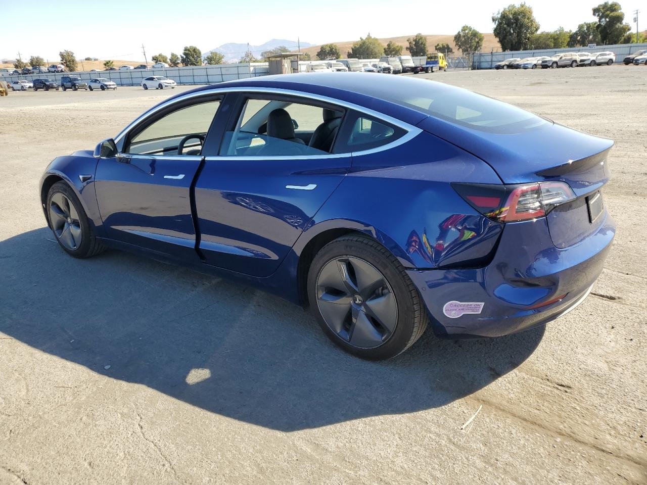 5YJ3E1EA6KF436068 2019 TESLA MODEL 3 - Image 2