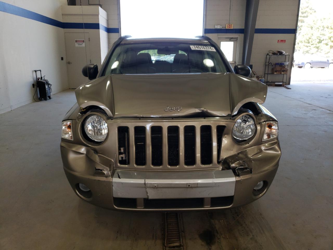 2007 Jeep Compass Limited VIN: 1J8FF57W77D169931 Lot: 74516374