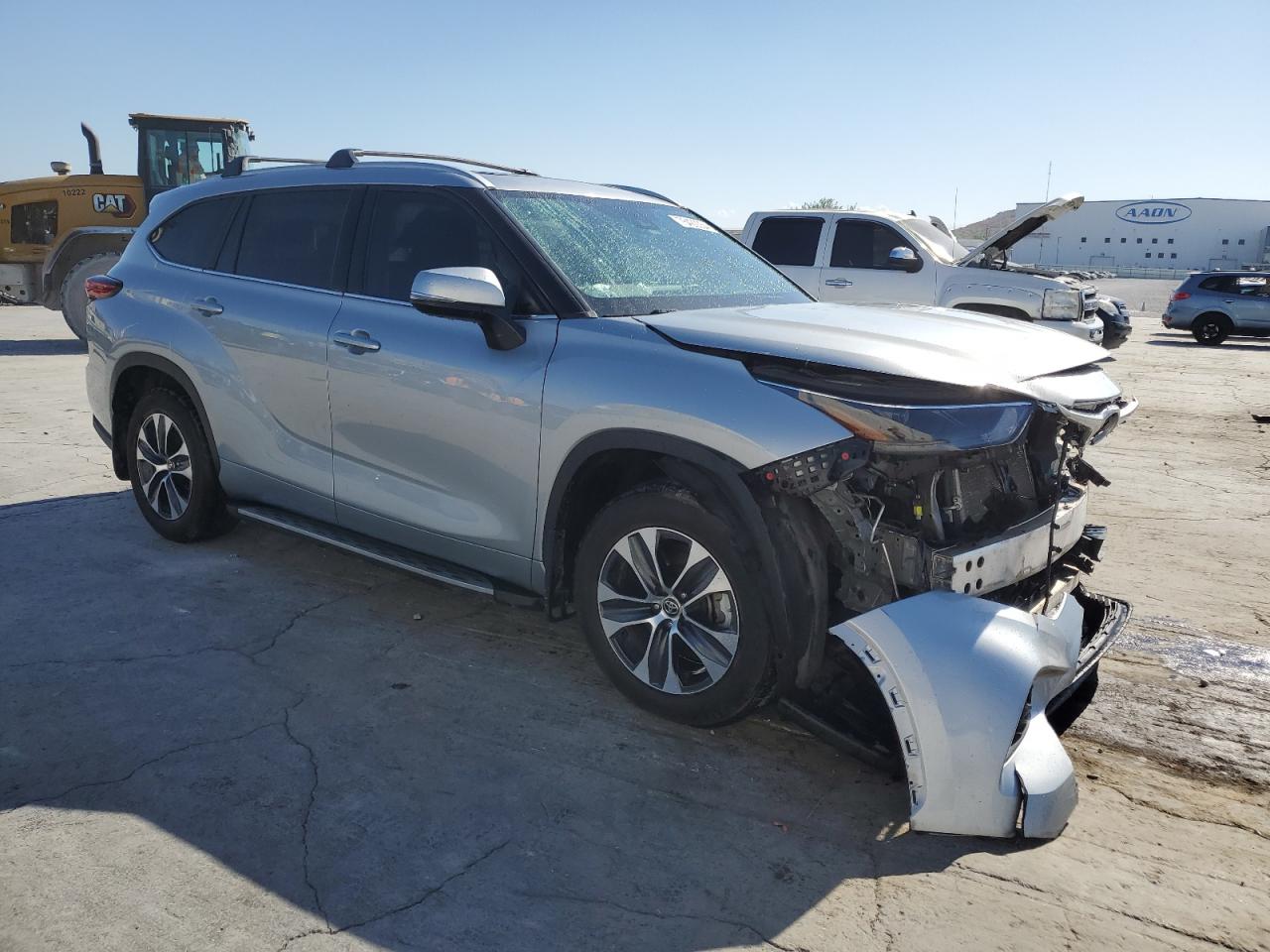 2022 Toyota Highlander - Image 4