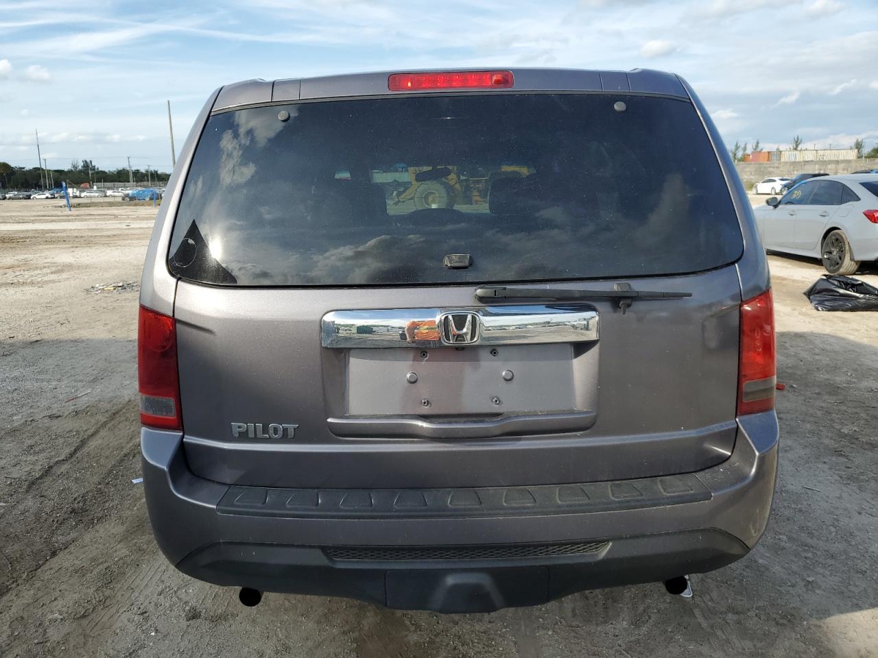 5FNYF3H20FB015794 2015 Honda Pilot Lx