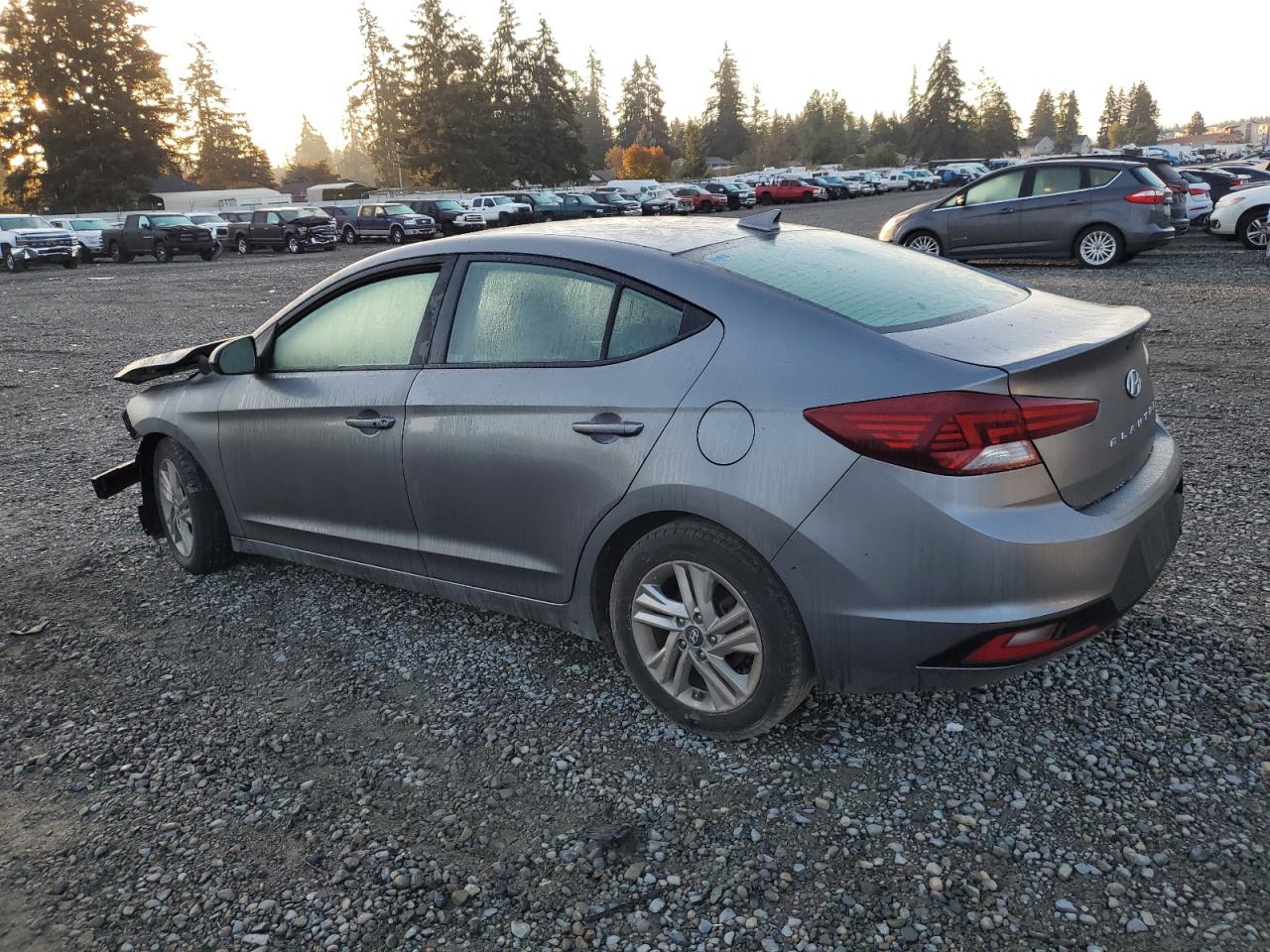 2019 Hyundai Elantra - Image 2