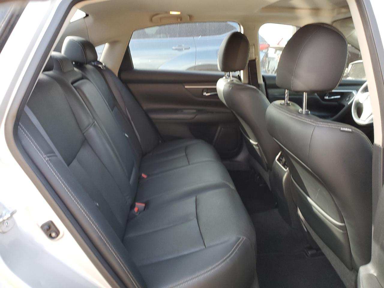 2016 Nissan Altima - Image 10