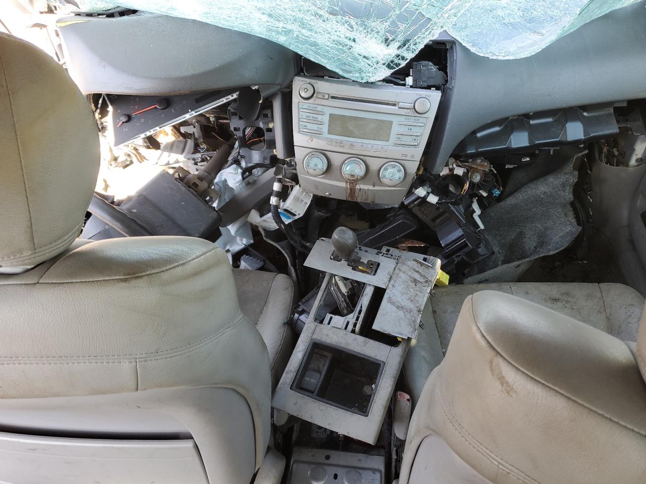 2009 Toyota Camry - Image 8