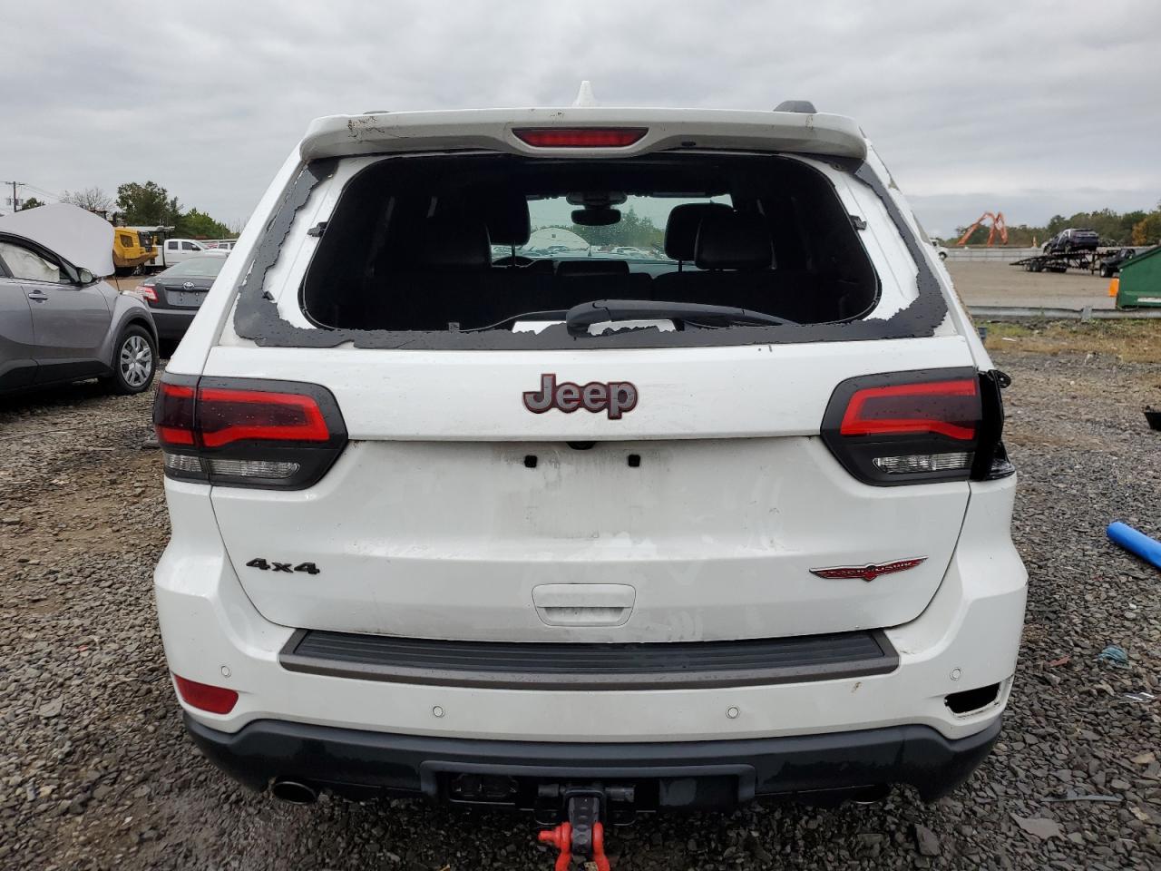 2020 Jeep Grand Cherokee - Image 6