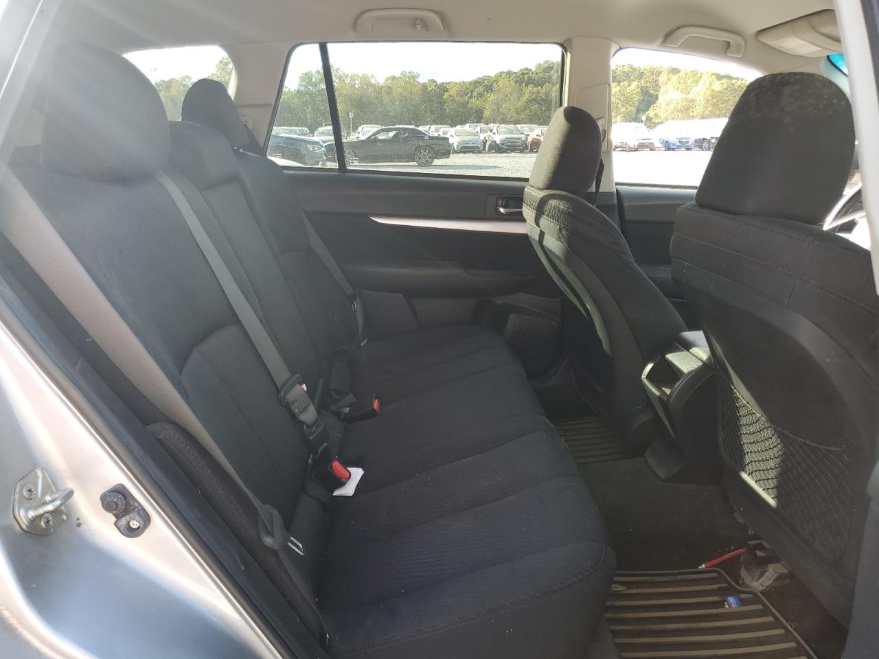 2012 Subaru Outback - Image 11