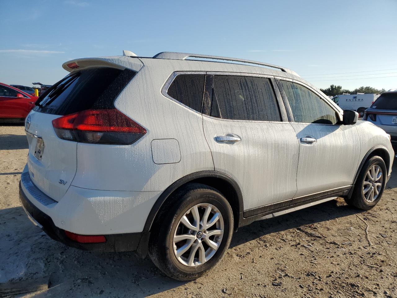 2020 Nissan Rogue - Image 3