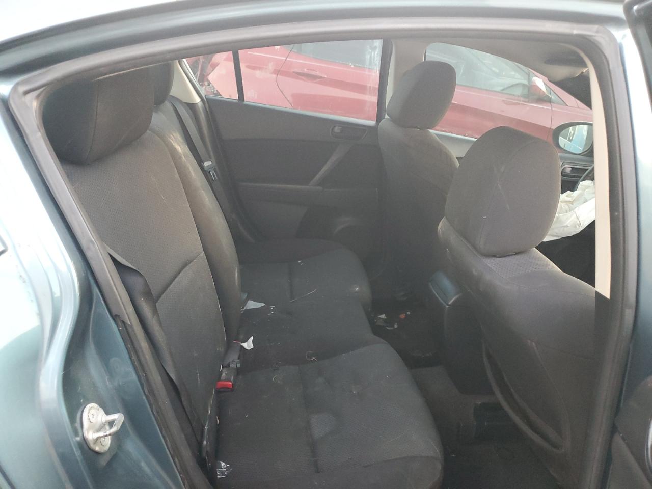 2010 Mazda 3 - Image 10