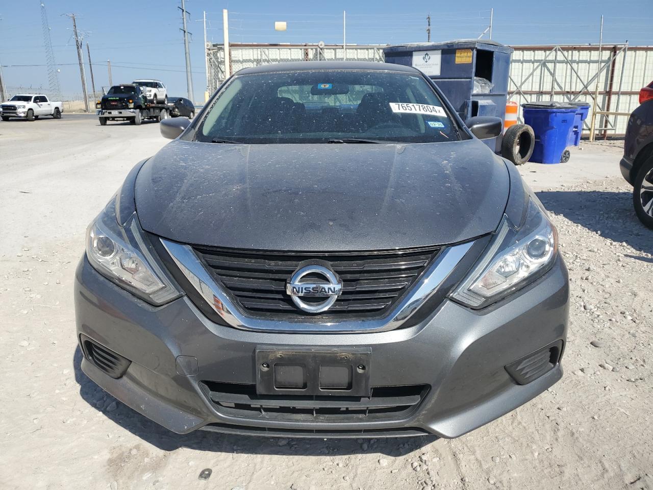 2017 Nissan Altima - Image 5