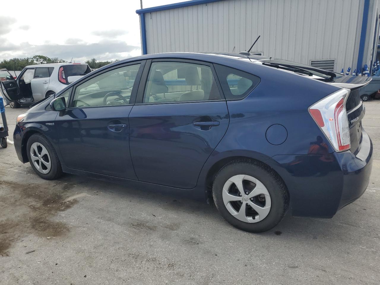2012 Toyota Prius - Image 2
