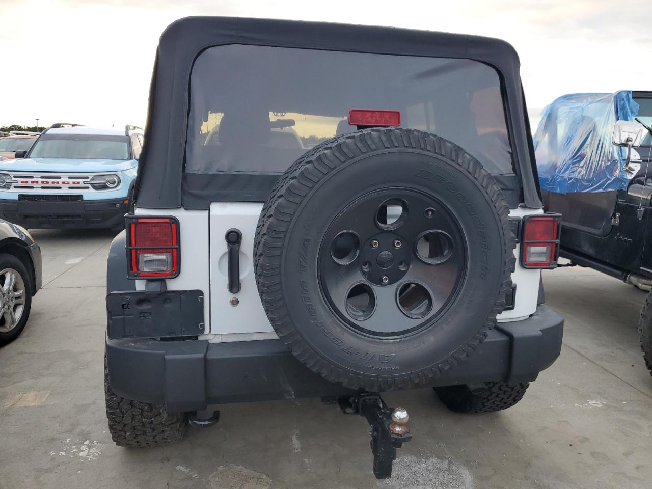 2015 Jeep Wrangler Unlimited Sport VIN: 1C4BJWDG3FL554785 Lot: 74675094