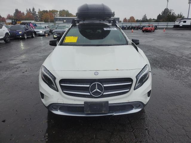 Parquets MERCEDES-BENZ GLA-CLASS 2015 White