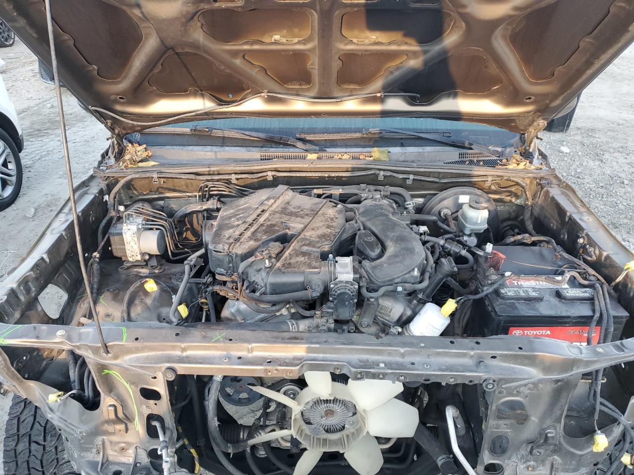 2010 Toyota Tacoma - Image 11