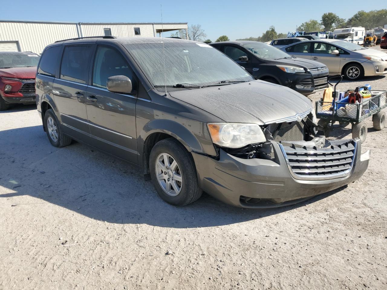 2010 Chrysler Town & Country - Image 4
