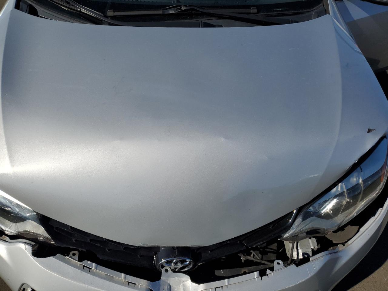 2015 Toyota Corolla L VIN: 2T1BURHE0FC305563 Lot: 74989184