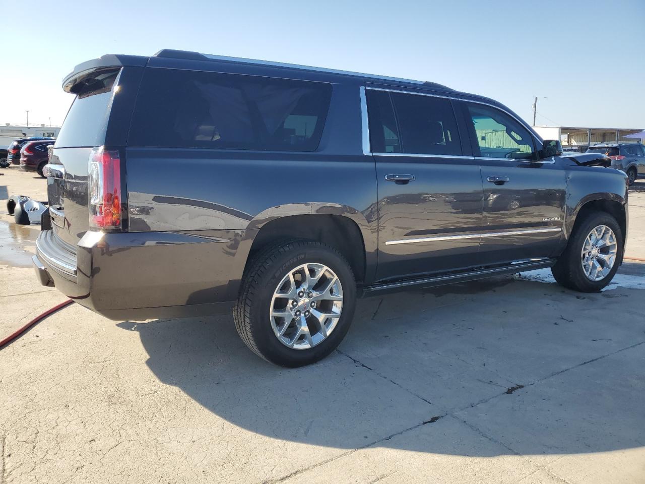 VIN 1GKS1HKJ1HR218552 2017 GMC YUKON no.3