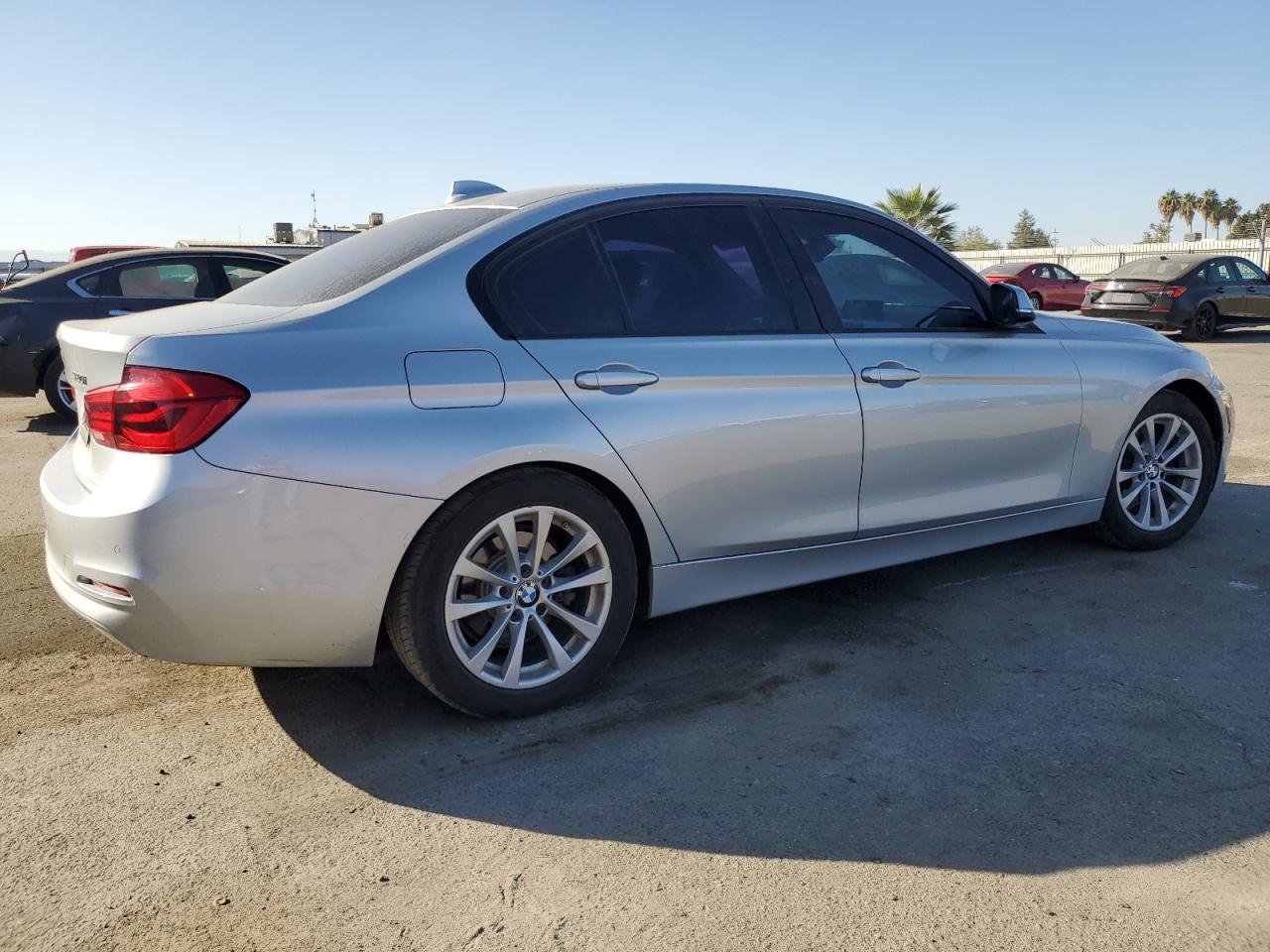 VIN WBA8A9C31HK864756 2017 BMW 3 SERIES no.3