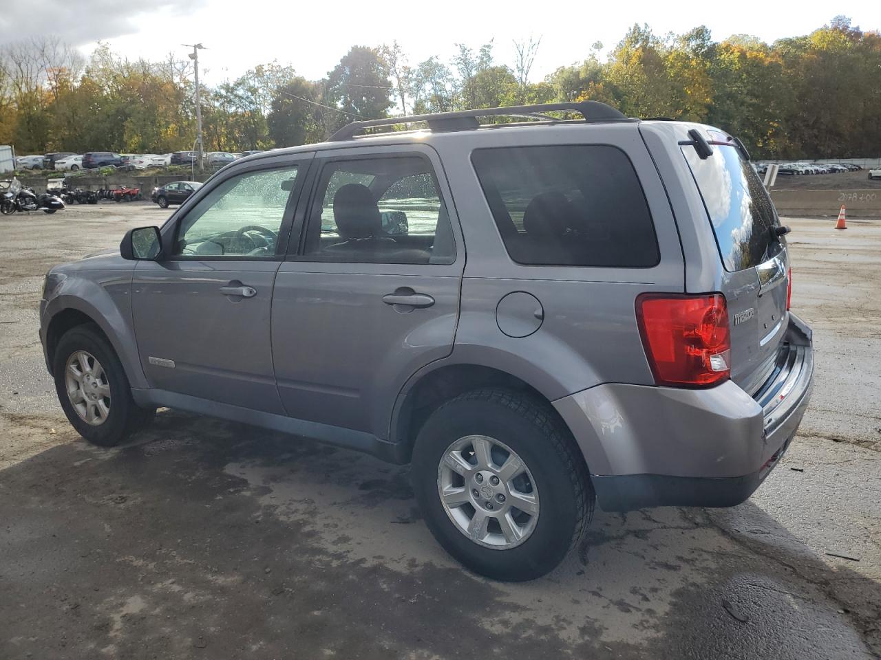 2008 Mazda Tribute - Image 2