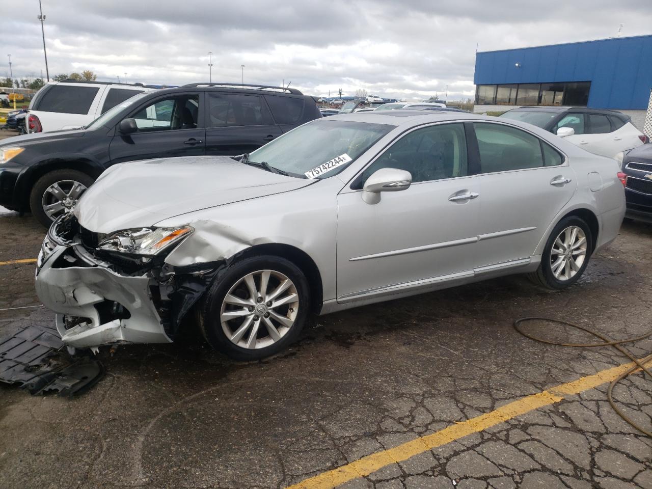2010 Lexus ES - Image 1