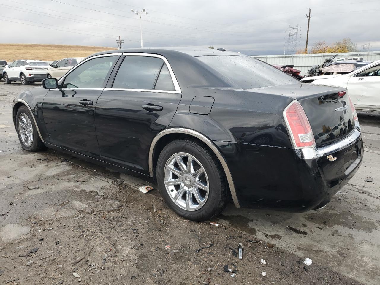 VIN 2C3CCAAG0DH551041 2013 CHRYSLER 300 no.2