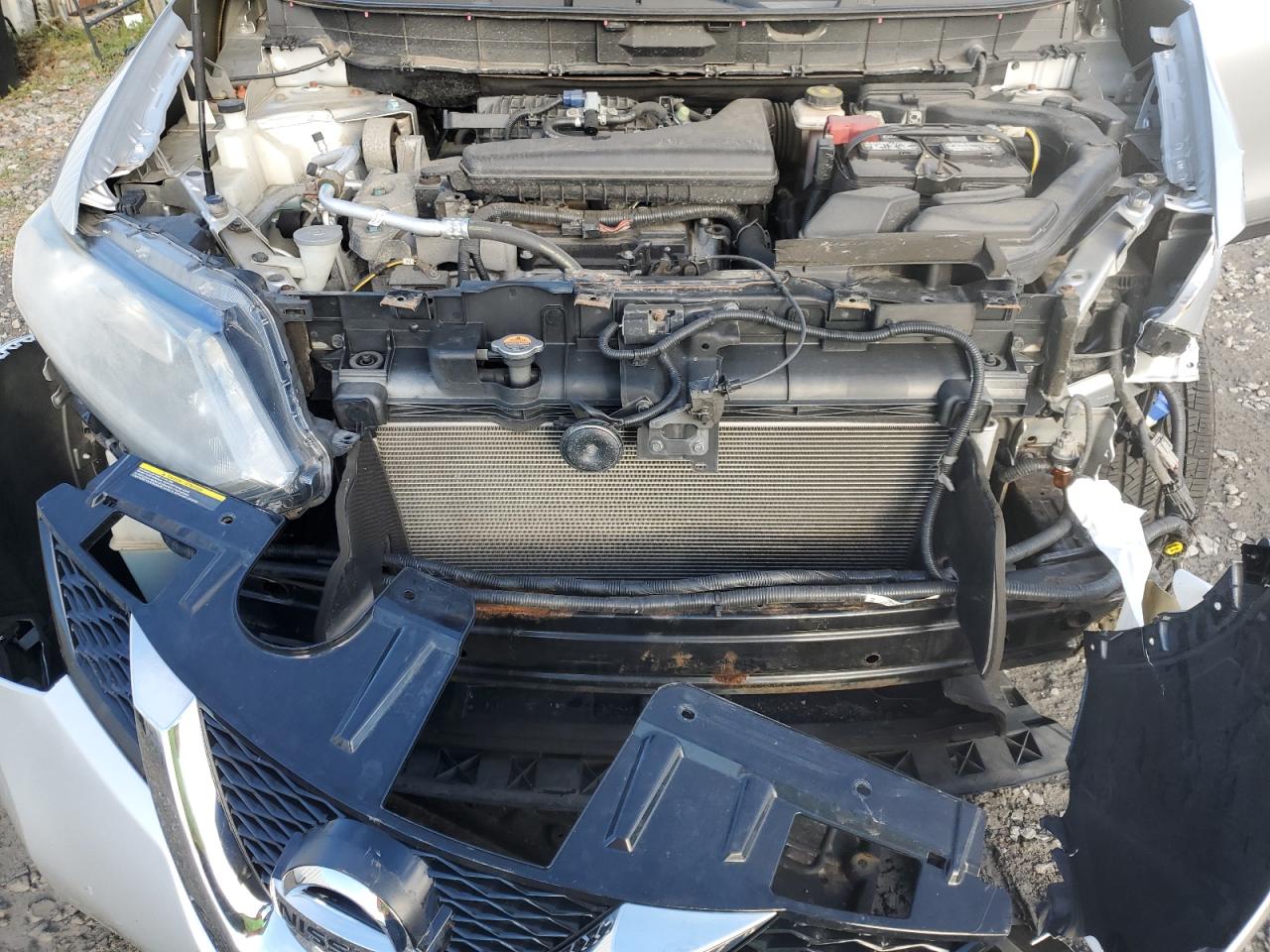 2015 Nissan Rogue S VIN: KNMAT2MV4FP566370 Lot: 76194724