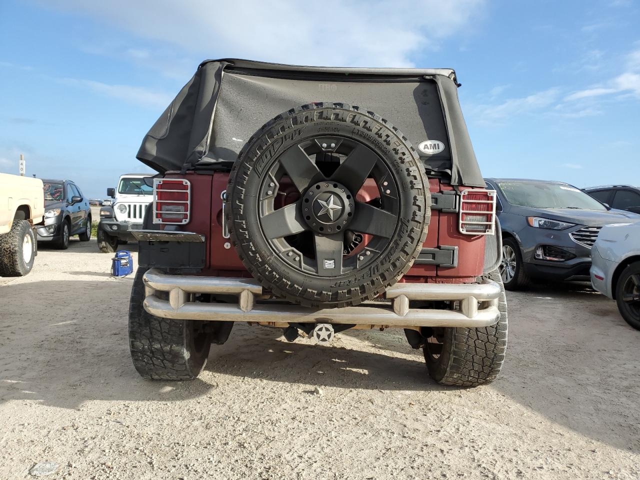 2008 Jeep Wrangler X VIN: 1J4FA24188L556101 Lot: 75248694