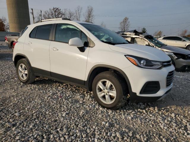 KL7CJPSB2MB359097 Chevrolet Trax 1LT 4