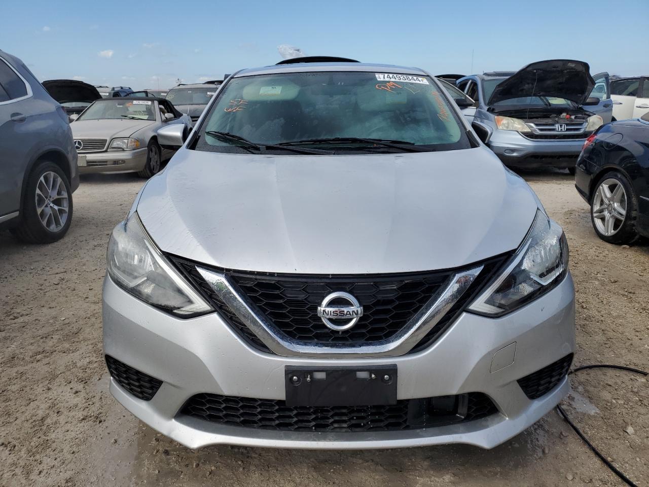 2019 Nissan Sentra - Image 5