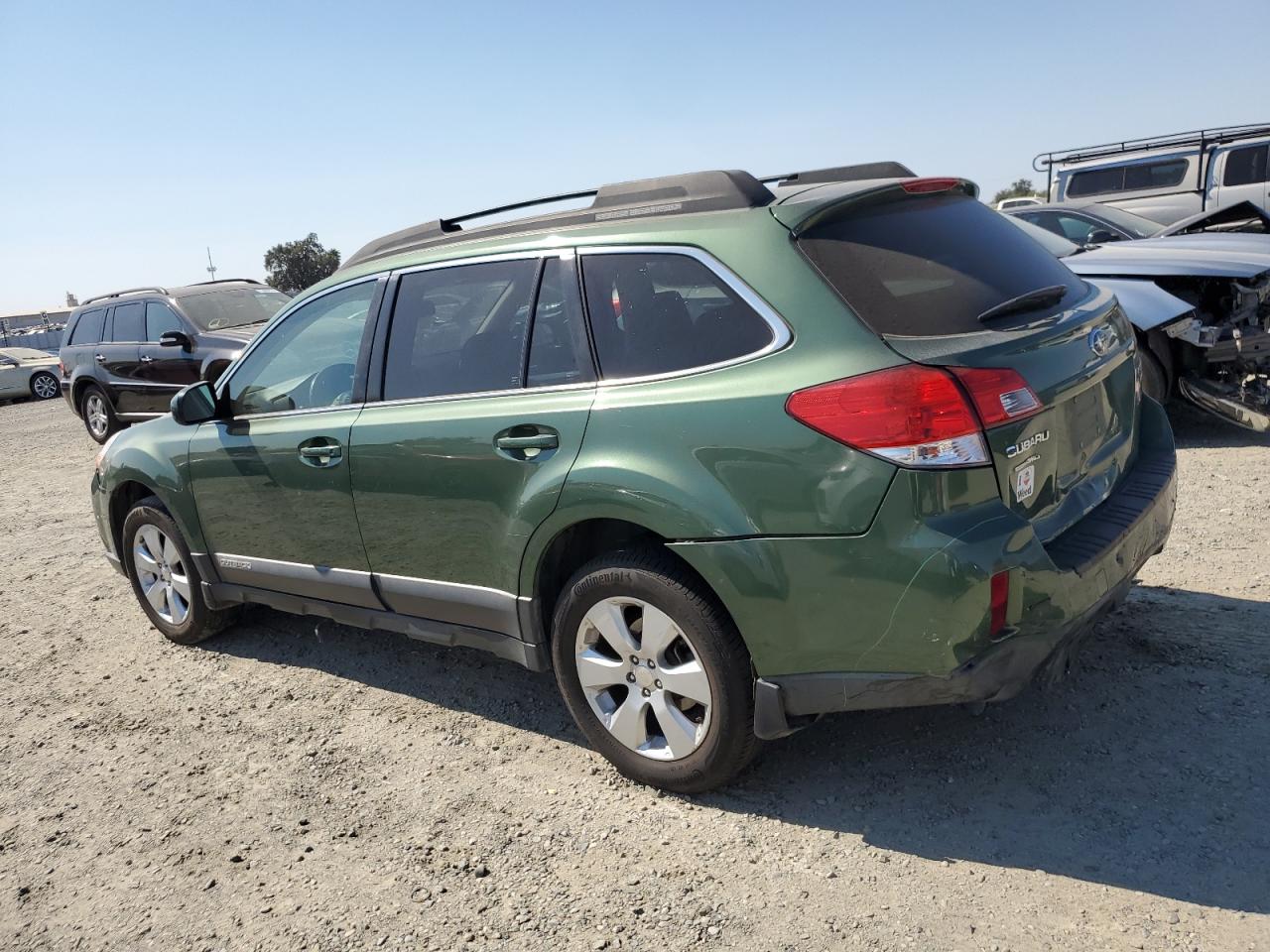 2010 Subaru Outback - Image 2