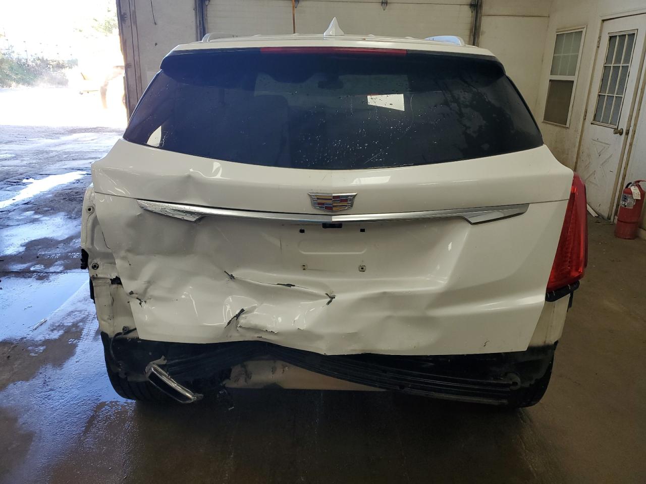 2017 Cadillac Xt5 Platinum VIN: 1GYKNFRS8HZ104447 Lot: 74809414