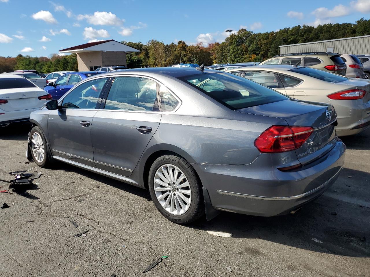 1VWBT7A3XGC064344 2016 VOLKSWAGEN PASSAT - Image 2