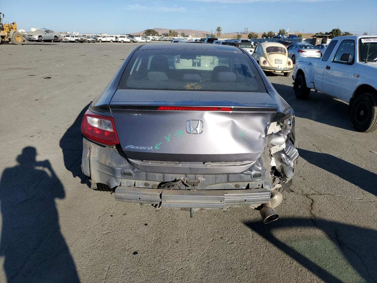 1HGCT1B74DA018328 2013 Honda Accord Ex