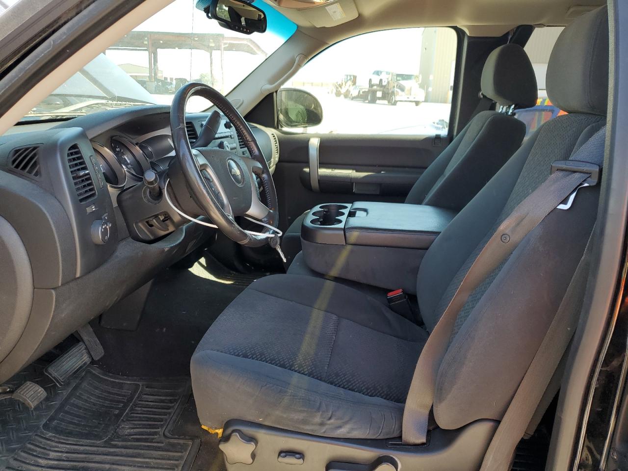 2007 Chevrolet Silverado - Image 7