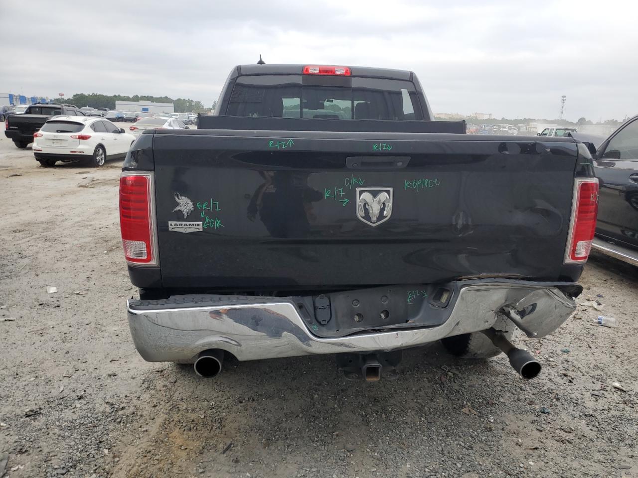 1C6RR6VTXHS855007 2017 Ram 1500 Laramie