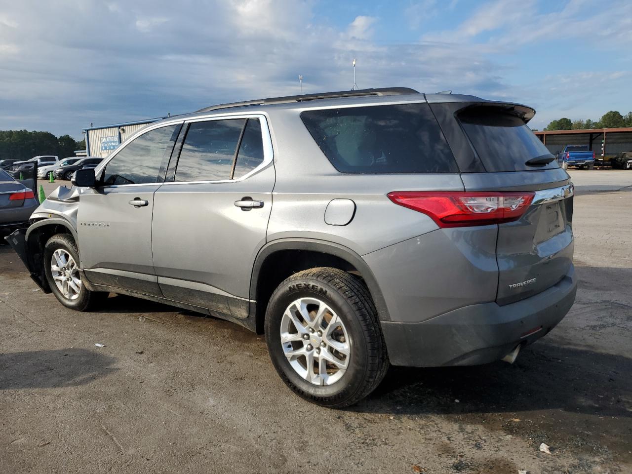 1GNERGKW9KJ118428 2019 CHEVROLET TRAVERSE - Image 2