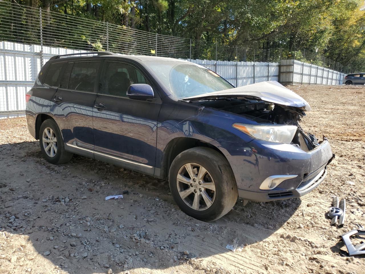 VIN 5TDZK3EH8DS139331 2013 TOYOTA HIGHLANDER no.4