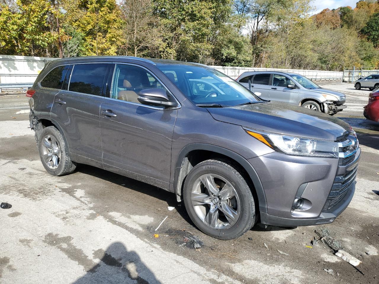 VIN 5TDDZRFH5KS735369 2019 TOYOTA HIGHLANDER no.4