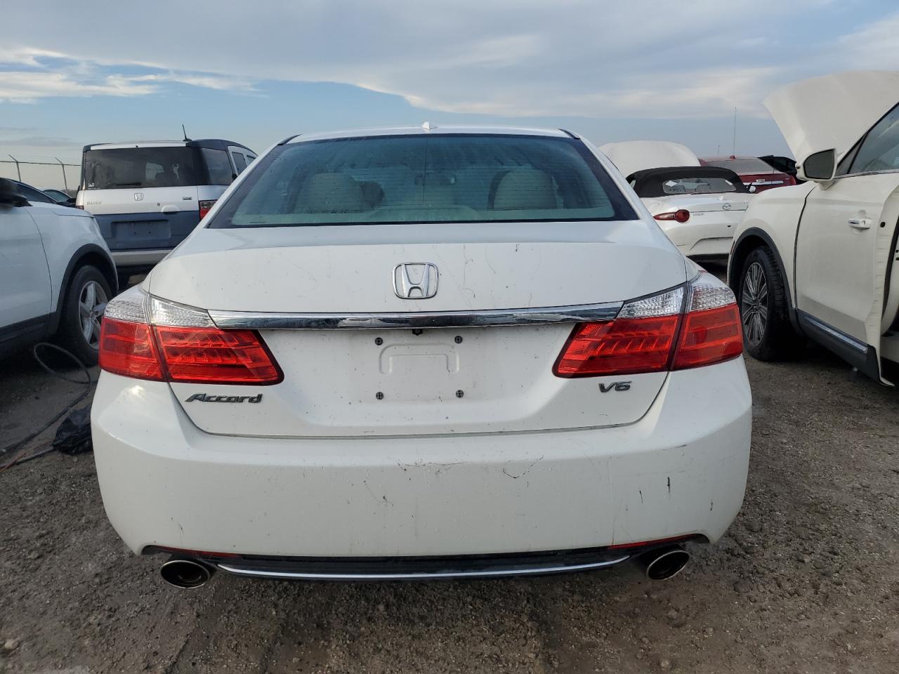 2015 Honda Accord - Image 6