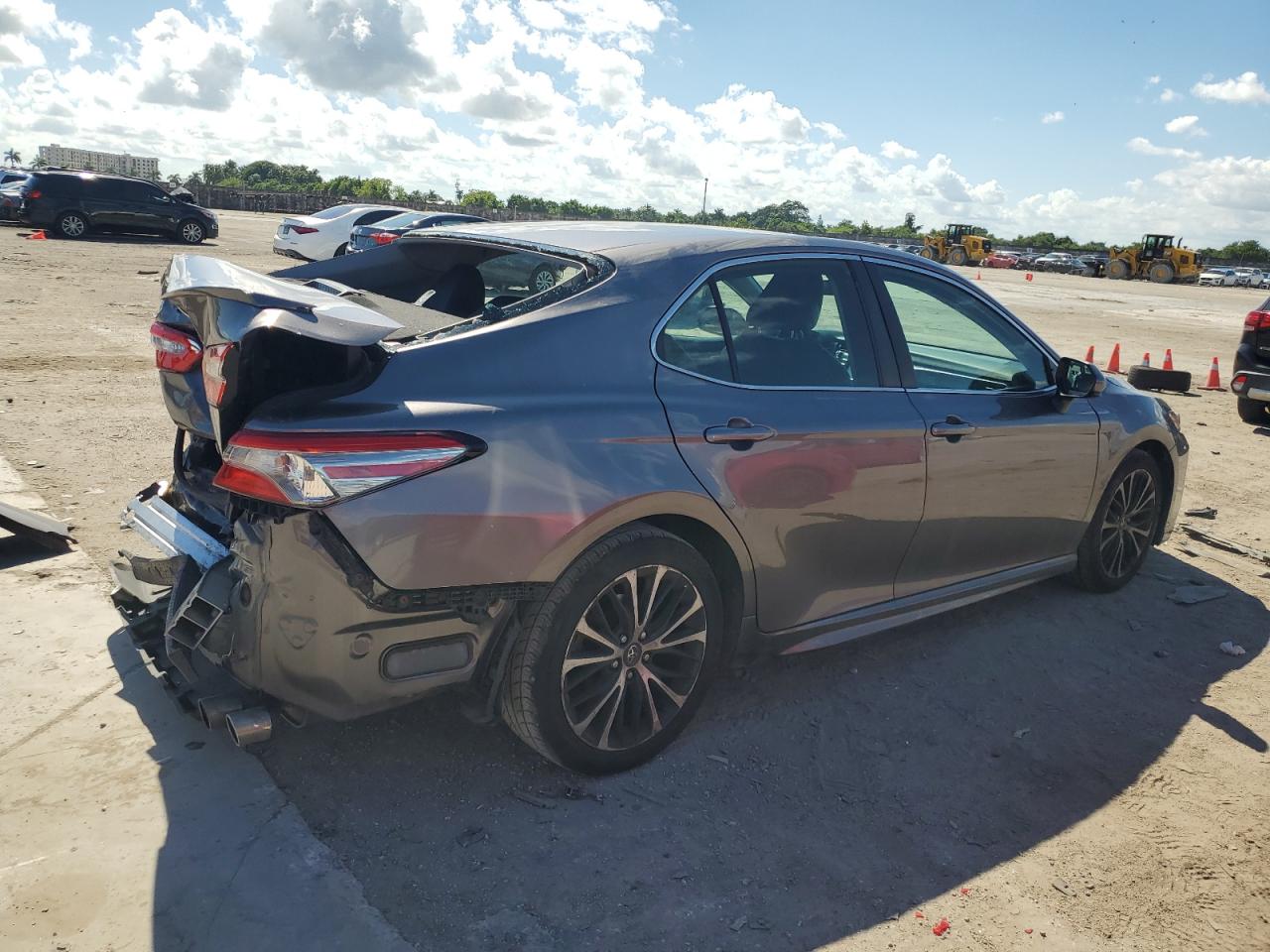 4T1B11HKXJU574614 2018 Toyota Camry L